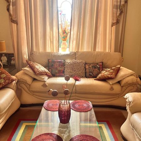 Private Room In Charming Detached House In Newington EDI Exterior foto